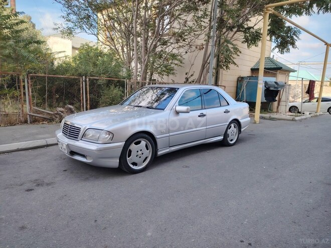 Mercedes C 240 2000, 297,000 km - 2.4 л - Bakı