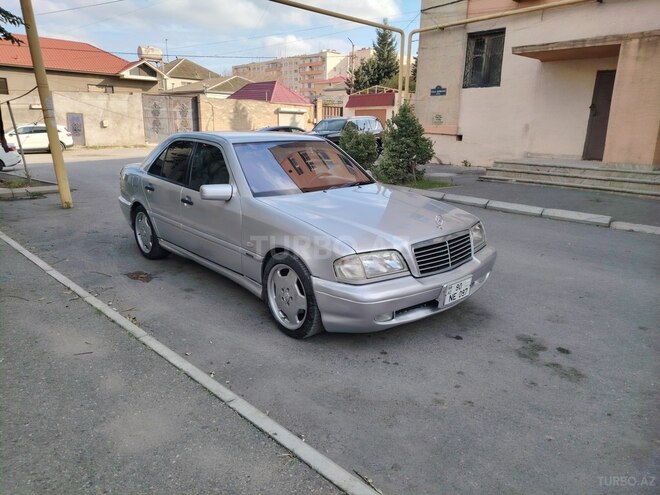 Mercedes C 240 2000, 297,000 km - 2.4 л - Bakı