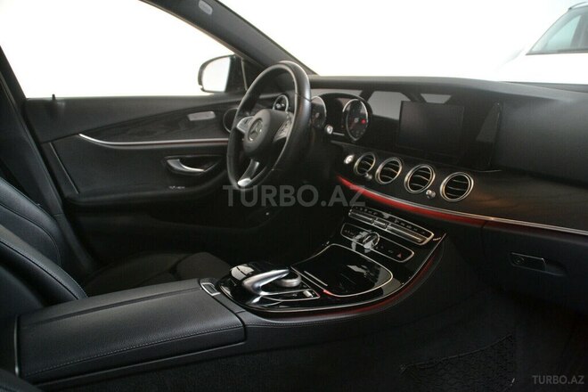 Mercedes E 220 d-20