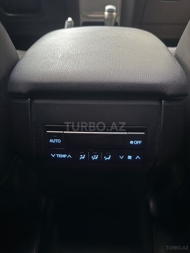 Toyota Land Cruiser Prado 2019, 32,000 km - 2.7 l - Bakı