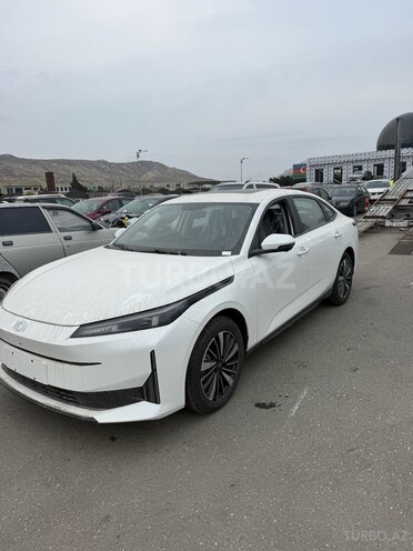 Changan Qiyuan A05 2025, 0 km - 1.5 l - Bakı