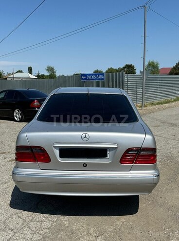 Mercedes E 240 1999, 298,000 km - 2.6 l - Ağdaş