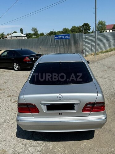 Mercedes E 240 1999, 298,000 km - 2.6 l - Ağdaş