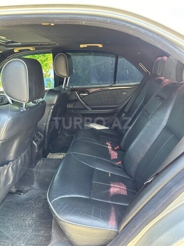 Mercedes E 240 1999, 298,000 km - 2.6 l - Ağdaş