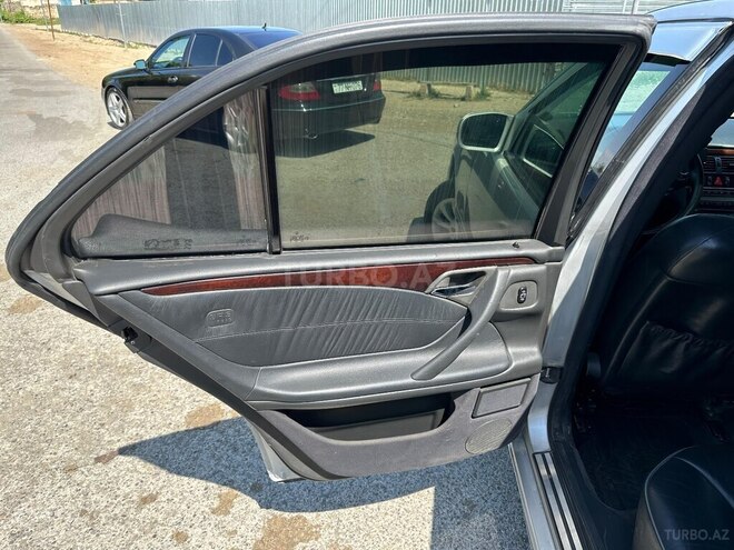 Mercedes E 240 1999, 298,000 km - 2.6 l - Ağdaş