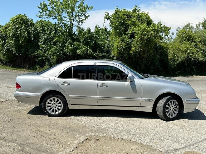 Mercedes E 240 1999, 298,000 km - 2.6 l - Ağdaş