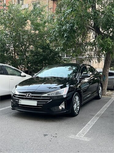 Hyundai Elantra 2018, 80,000 km - 2.0 l - Bakı