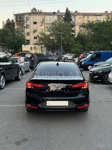 Hyundai Elantra 2018, 80,000 km - 2.0 l - Bakı