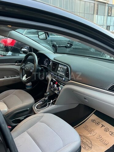 Hyundai Elantra 2018, 80,000 km - 2.0 l - Bakı