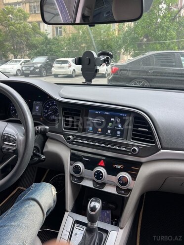 Hyundai Elantra 2018, 80,000 km - 2.0 l - Bakı