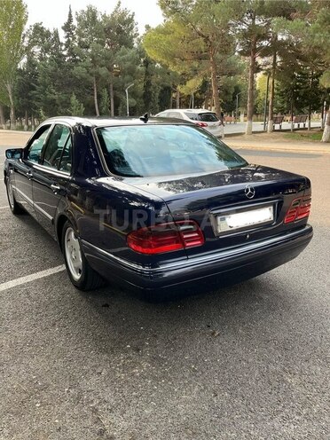 Mercedes E 220 1998, 513,000 km - 2.2 l - Sumqayıt