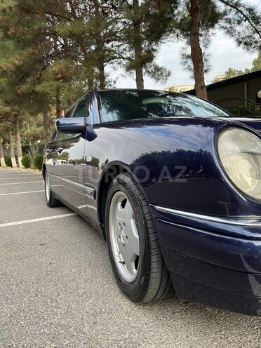 Mercedes E 220 1998, 513,000 km - 2.2 l - Sumqayıt