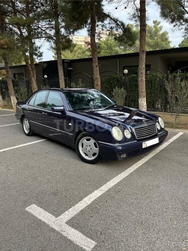 Mercedes E 220 1998, 513,000 km - 2.2 l - Sumqayıt