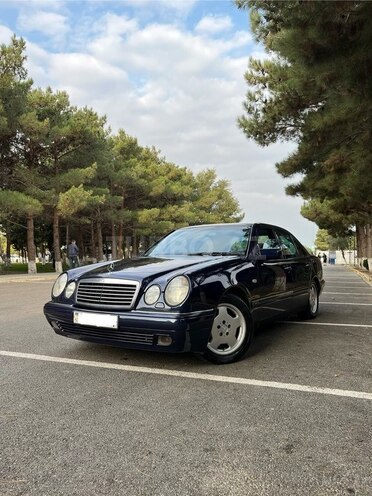 Mercedes E 220 1998, 513,000 km - 2.2 l - Sumqayıt