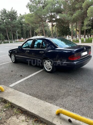 Mercedes E 220 1998, 513,000 km - 2.2 l - Sumqayıt