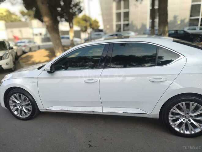 Skoda Superb 2021, 28,800 km - 2.0 l - Bakı
