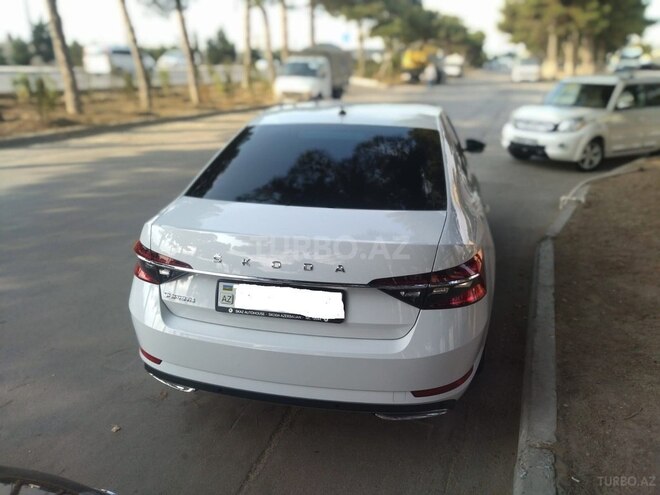 Skoda Superb 2021, 28,800 km - 2.0 l - Bakı