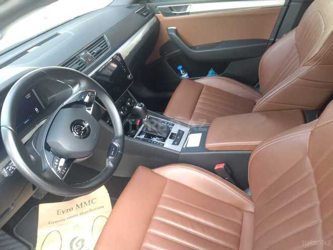 Skoda Superb 2021, 28,800 km - 2.0 l - Bakı