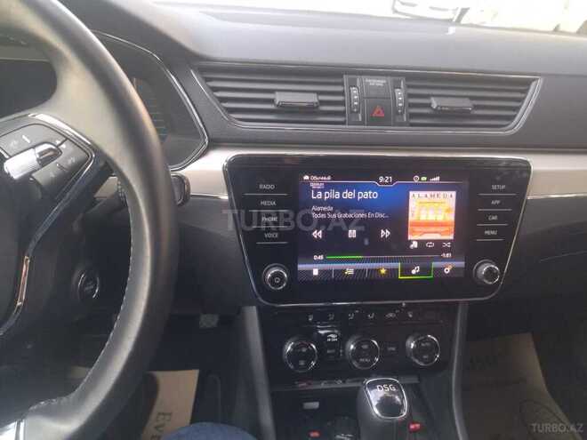 Skoda Superb 2021, 28,800 km - 2.0 l - Bakı