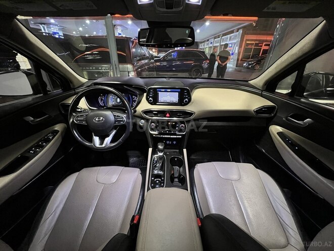Hyundai Santa Fe-13