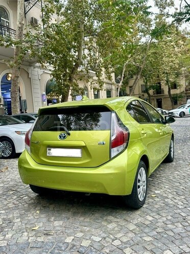 Toyota Prius C 2016, 200,000 km - 1.5 l - Bakı