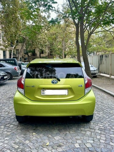 Toyota Prius C 2016, 200,000 km - 1.5 l - Bakı