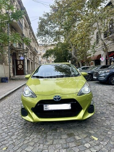 Toyota Prius C 2016, 200,000 km - 1.5 l - Bakı