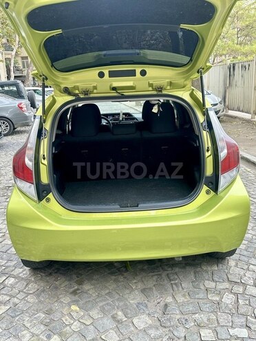Toyota Prius C 2016, 200,000 km - 1.5 l - Bakı