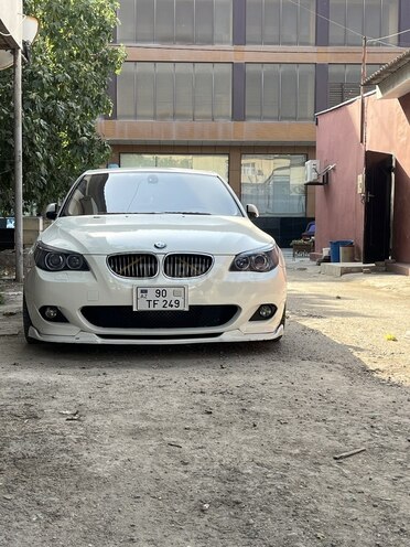 BMW 525 2005, 326,000 km - 2.5 l - Salyan