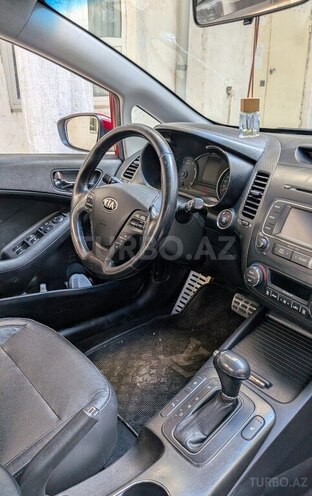 Kia Cerato-5