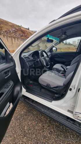 Mitsubishi L200 2021, 178,000 km - 2.4 l - Bakı