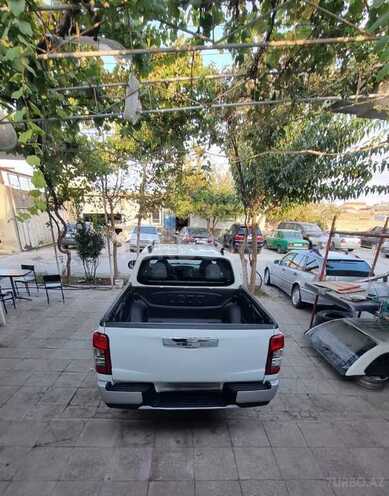 Mitsubishi L200 2021, 178,000 km - 2.4 l - Bakı
