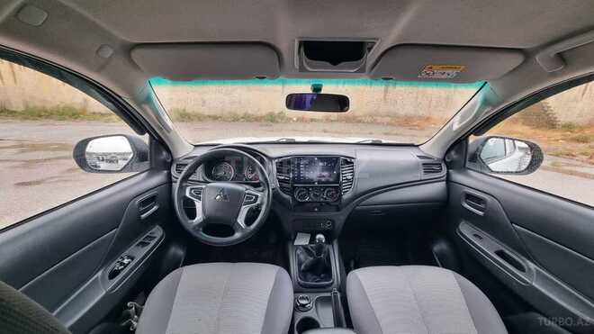 Mitsubishi L200 2021, 178,000 km - 2.4 l - Bakı