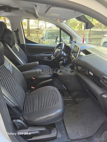 Fiat Doblo 2024, 32,600 km - 1.6 l - Bakı