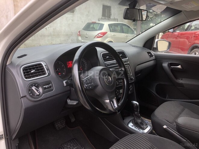 Volkswagen Polo 2013, 258,000 km - 1.6 l - Bakı