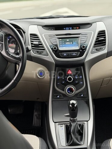 Hyundai Elantra 2015, 134,000 km - 1.8 л - Bakı