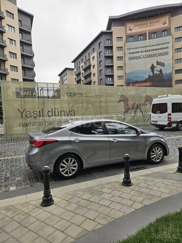 Hyundai Elantra 2015, 170,000 km - 1.6 l - Bakı