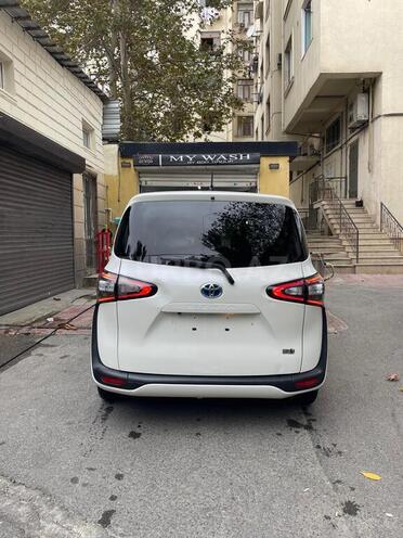 Toyota Sienta 2016, 120,000 km - 1.5 l - Bakı