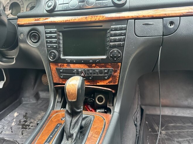 Mercedes E 320 2003, 296,000 km - 3.2 l - Bakı