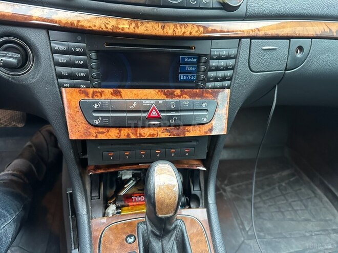 Mercedes E 320 2003, 296,000 km - 3.2 l - Bakı