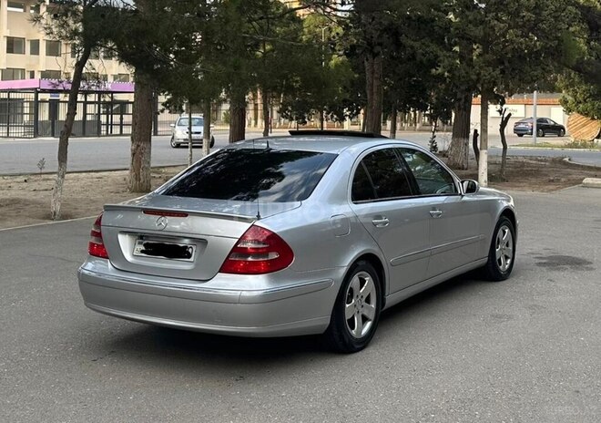 Mercedes E 320 2003, 306,000 km - 3.2 l - Zərdab