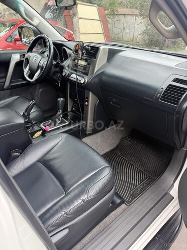 Toyota Land Cruiser Prado 2010, 102,000 km - 2.7 л - Bakı