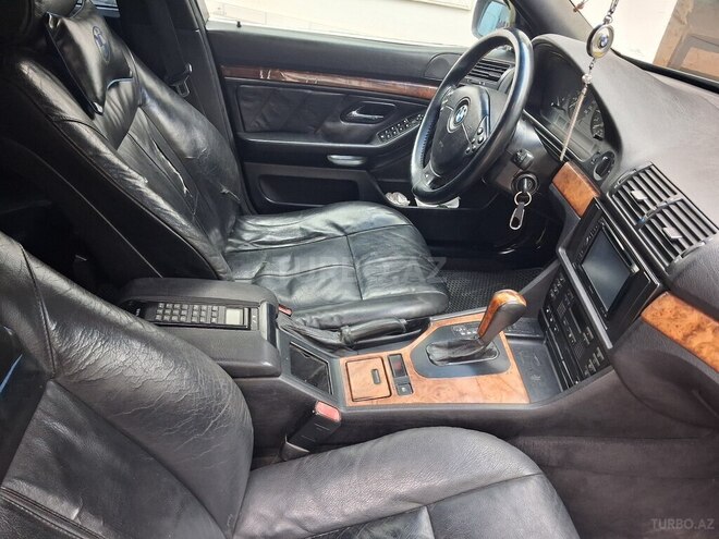 BMW 528 1999, 315,886 km - 2.8 l - Quba
