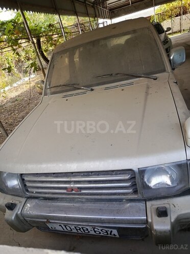 Mitsubishi Pajero 1992, 145,000 km - 2.5 l - Beyləqan