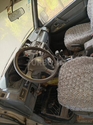 Mitsubishi Pajero 1992, 145,000 km - 2.5 l - Beyləqan