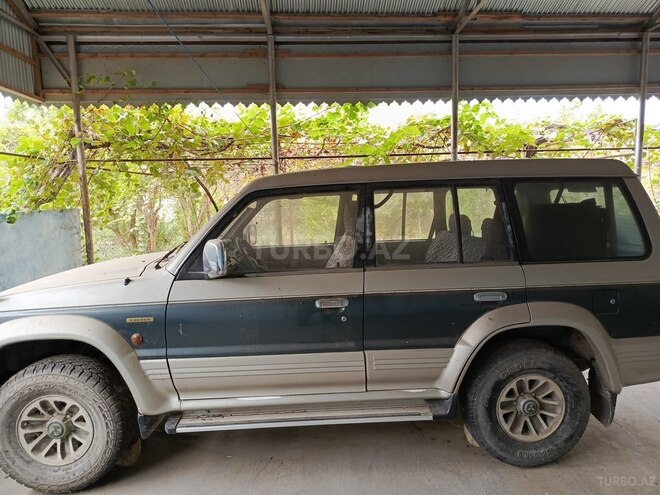 Mitsubishi Pajero 1992, 145,000 km - 2.5 l - Beyləqan
