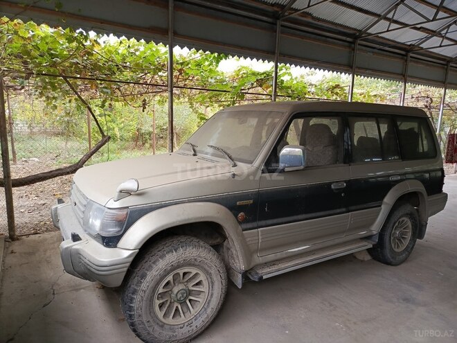 Mitsubishi Pajero 1992, 145,000 km - 2.5 l - Beyləqan