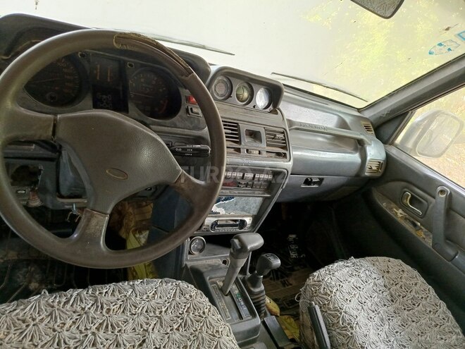 Mitsubishi Pajero 1992, 145,000 km - 2.5 l - Beyləqan