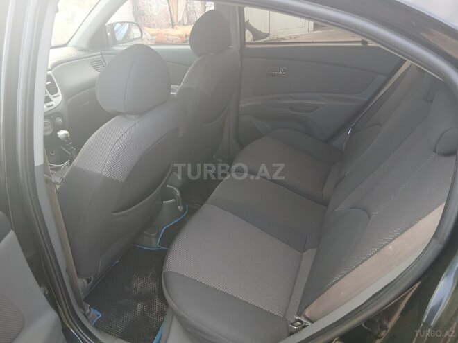 Kia Rio 2006, 258,000 km - 1.4 l - Salyan