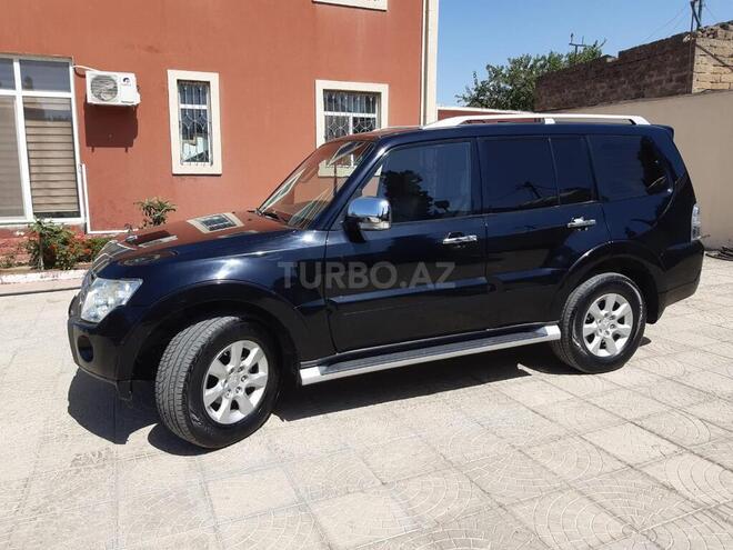 Mitsubishi Pajero 2011, 207,000 km - 3.5 л - Bakı